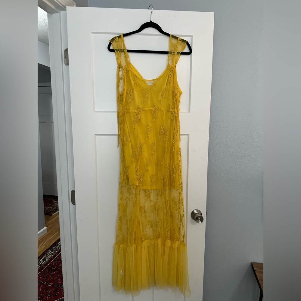 Kimchi Blue Urban Outfitter Yellow Lace Embroidered dress
